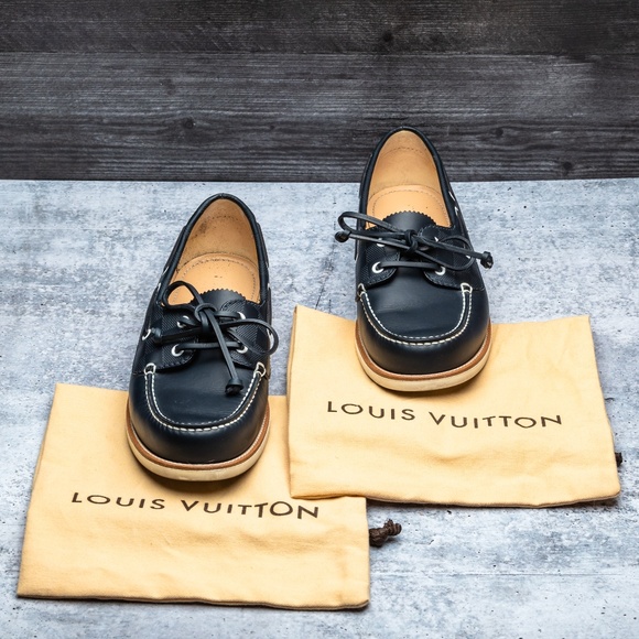 white louis boat shoes